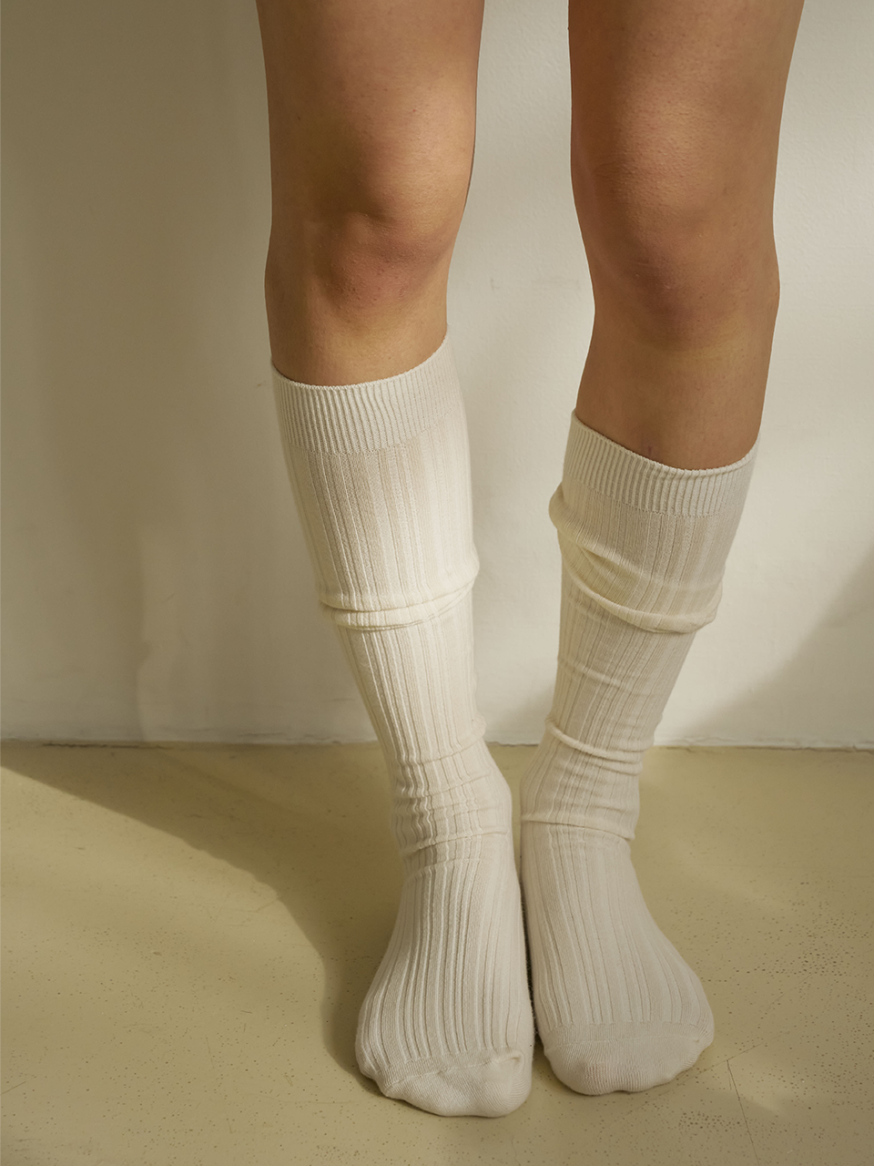 Organic cotton knee socks in ivory