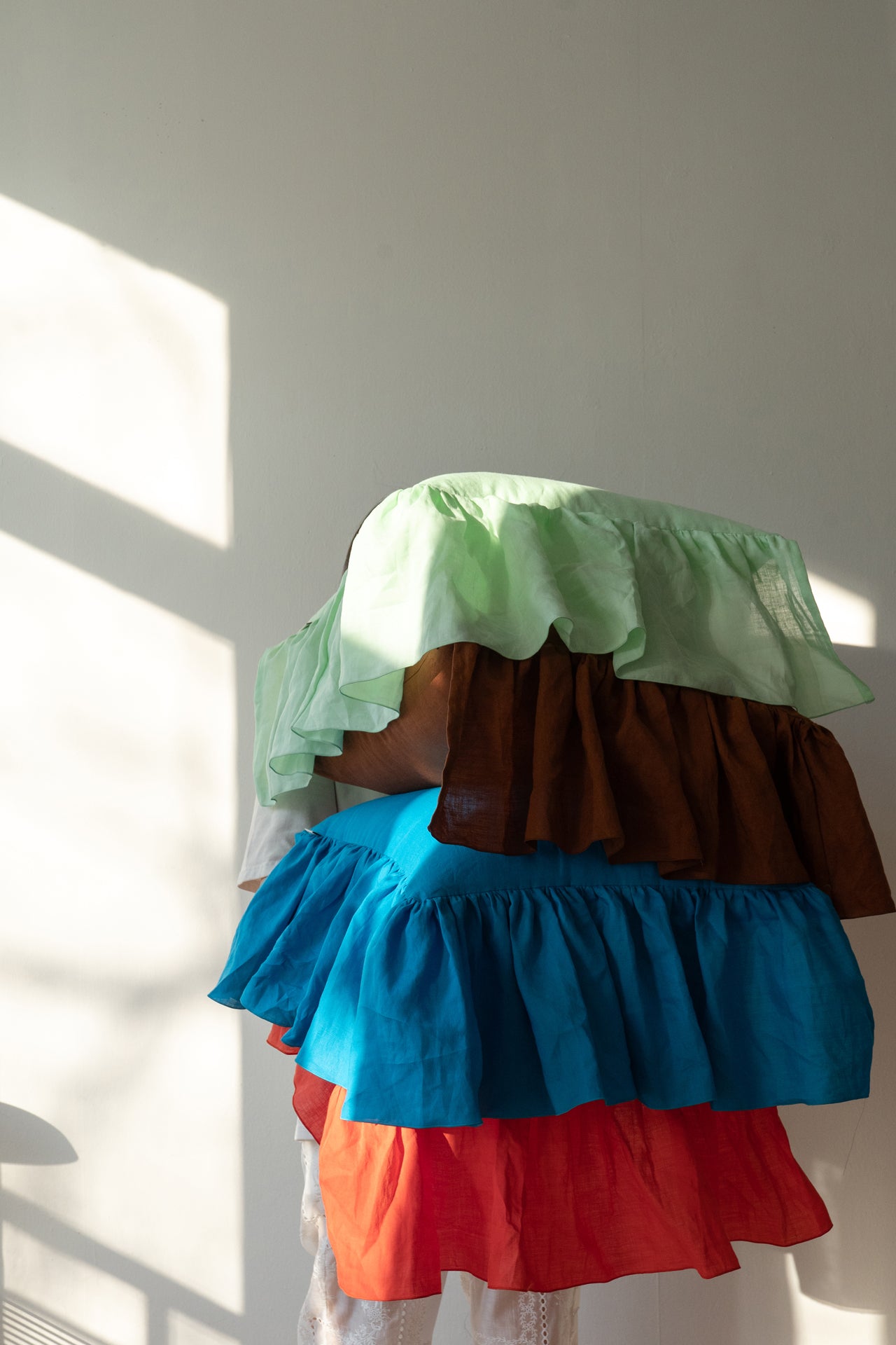 LINEN TAIL COVER